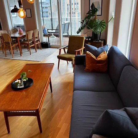 Apartment By The Sea *